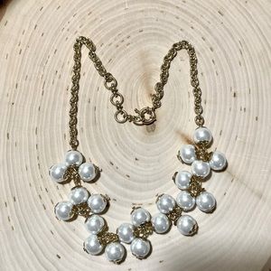 Gold tone & Pearl bead necklace